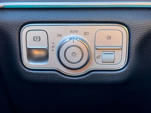 Used 2021 Mercedes-Benz GLS 450 4MATIC image 19