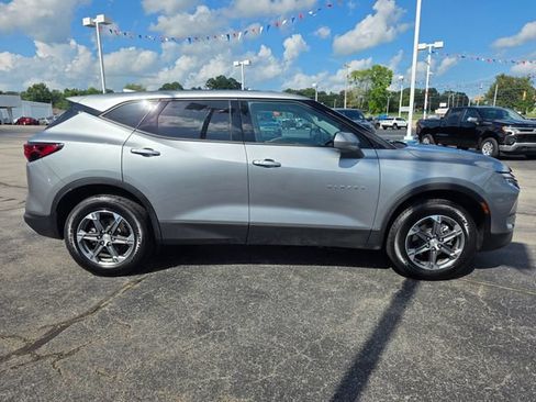 Used 2025 Chevrolet Blazer LT AWD/4WD image 16