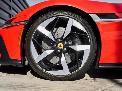 Used 2025 Ferrari 12Cilindri image 3