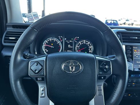 Used 2022 Toyota 4Runner Limited image 17