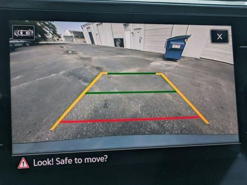 Used 2024 Volkswagen Tiguan SE image 11