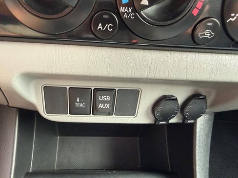 Used 2012 Toyota Tacoma 4x4 Access Cab V6 w/ TRD Off-Road Pkg image 62