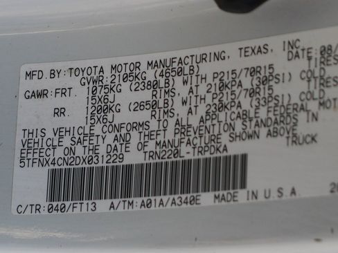 Used 2013 Toyota Tacoma Base image 34
