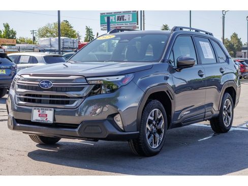 Certified 2025 Subaru Forester Premium AWD/4WD image 7