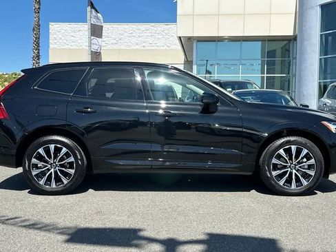 Used 2025 Volvo XC60 B5 Plus AWD/4WD image 3