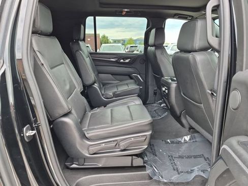 Used 2023 GMC Yukon XL Denali AWD/4WD image 18