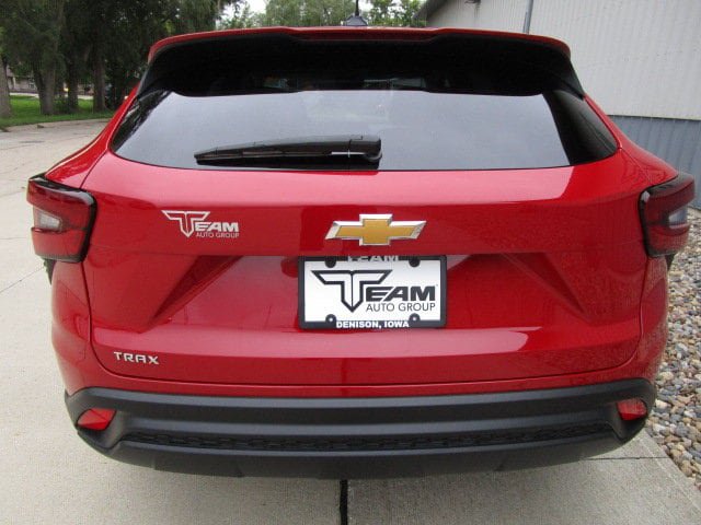 Used 2026 Chevrolet Trax LS FWD image 6