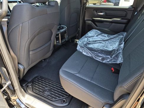 New 2026 RAM 1500 Express AWD/4WD image 12
