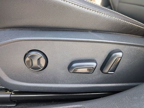 Used 2022 Volkswagen Jetta SE FWD image 16