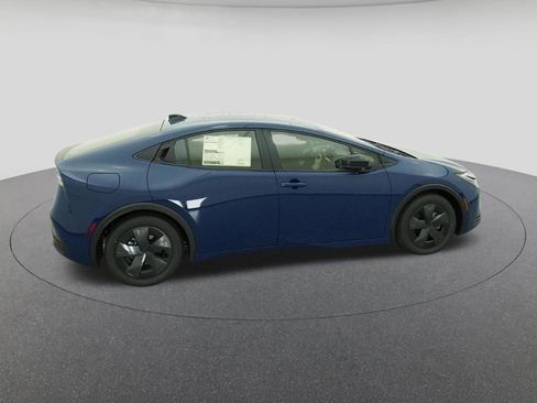New 2026 Toyota Prius Plug-In Hybrid FWD image 10