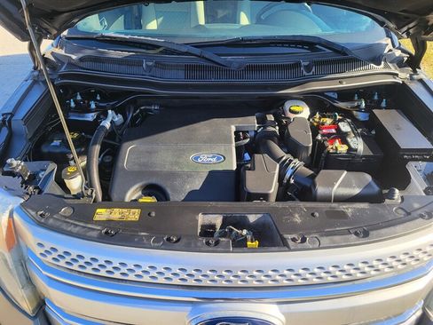 Used 2011 Ford Explorer XLT image 28