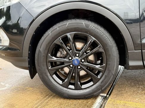 Used 2017 Ford Escape SE FWD image 24