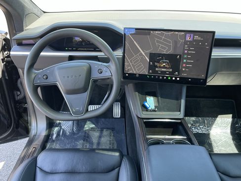 Used 2023 Tesla Model X AWD/4WD image 12
