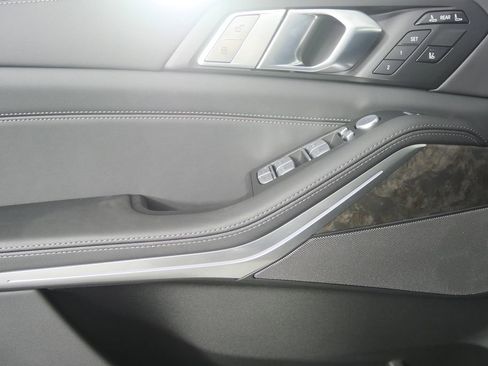 New 2026 BMW X7 xDrive40i image 8