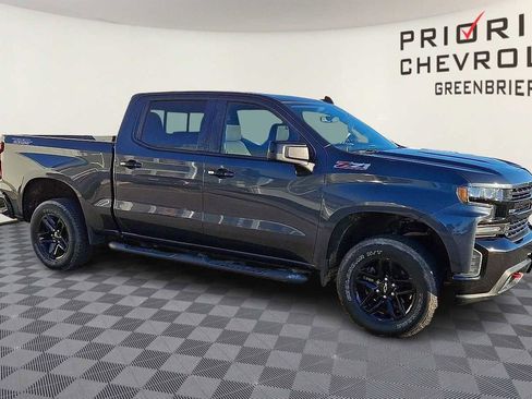 Used 2019 Chevrolet Silverado 1500 LT Trail Boss image 2