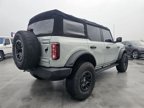 Used 2022 Ford Bronco Wildtrak image 2