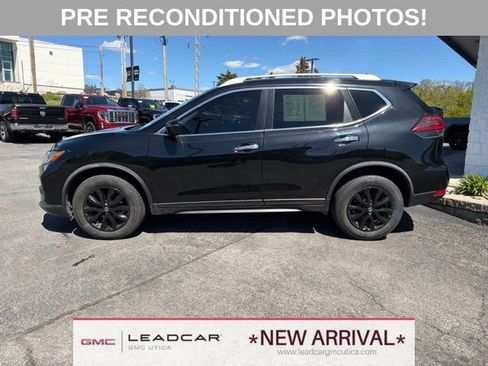Used 2020 Nissan Rogue SV AWD/4WD image 2