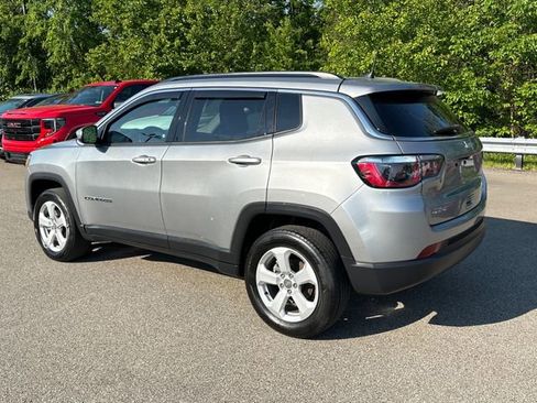 Used 2021 Jeep Compass Latitude AWD/4WD image 3