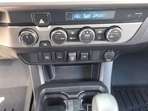 Used 2021 Toyota Tacoma SR5 AWD/4WD image 20