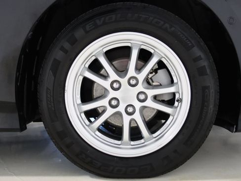 Used 2021 Toyota Prius LE FWD image 71
