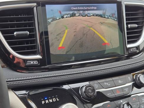 Used 2024 Chrysler Pacifica Limited FWD image 25