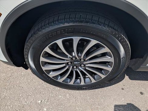Used 2023 Lincoln Aviator Reserve w/ Equipment Group 201A AWD/4WD image 9