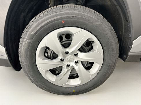 Used 2025 Toyota RAV4 LE AWD/4WD image 35