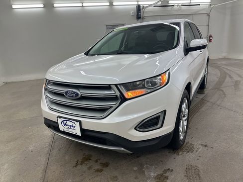 Used 2016 Ford Edge Titanium w/ Technology Package image 5