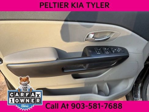 Used 2020 Kia Sedona EX image 16