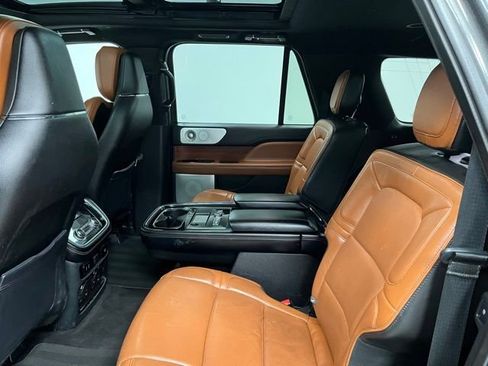 Used 2018 Lincoln Navigator L Reserve AWD/4WD image 47