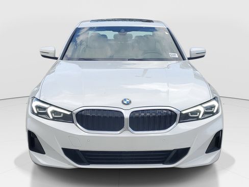 Used 2025 BMW 330i Sedan RWD image 3