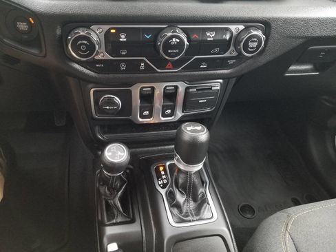 Certified 2024 Jeep Wrangler Sport image 18