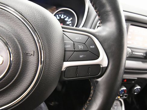 Used 2018 Jeep Compass Latitude w/ Cold Weather Group image 21