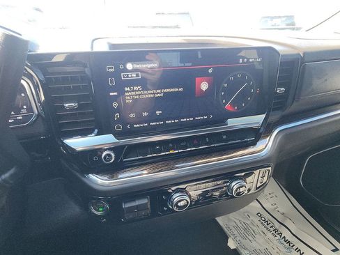 Certified 2025 GMC Sierra 1500 Elevation image 16