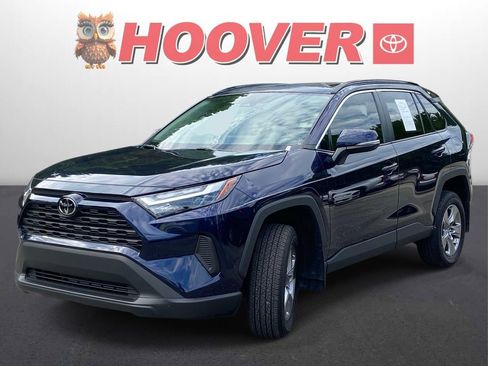 Used 2025 Toyota RAV4 XLE w/ Convenience Package FWD image 5