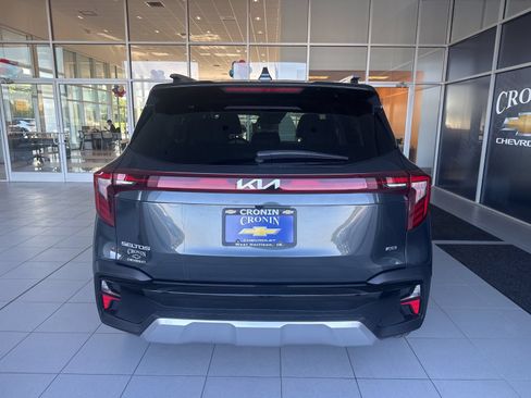 Used 2024 Kia Seltos SX w/ SX Sunroof Package AWD/4WD image 6