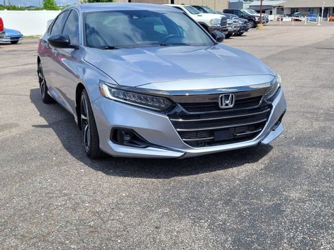 Used 2022 Honda Accord Sport image 8