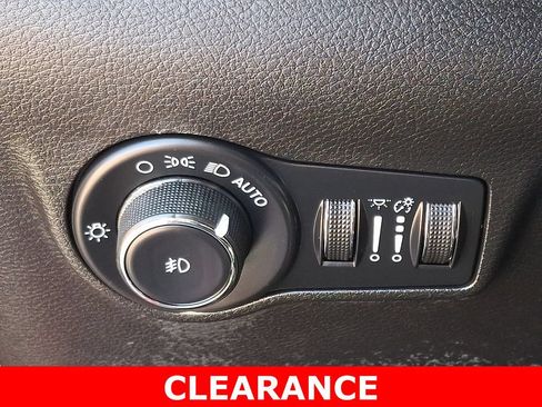 Used 2022 Jeep Compass Limited AWD/4WD image 22