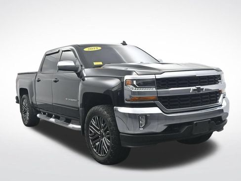 Used 2018 Chevrolet Silverado 1500 LT w/ All Star Edition AWD/4WD image 3