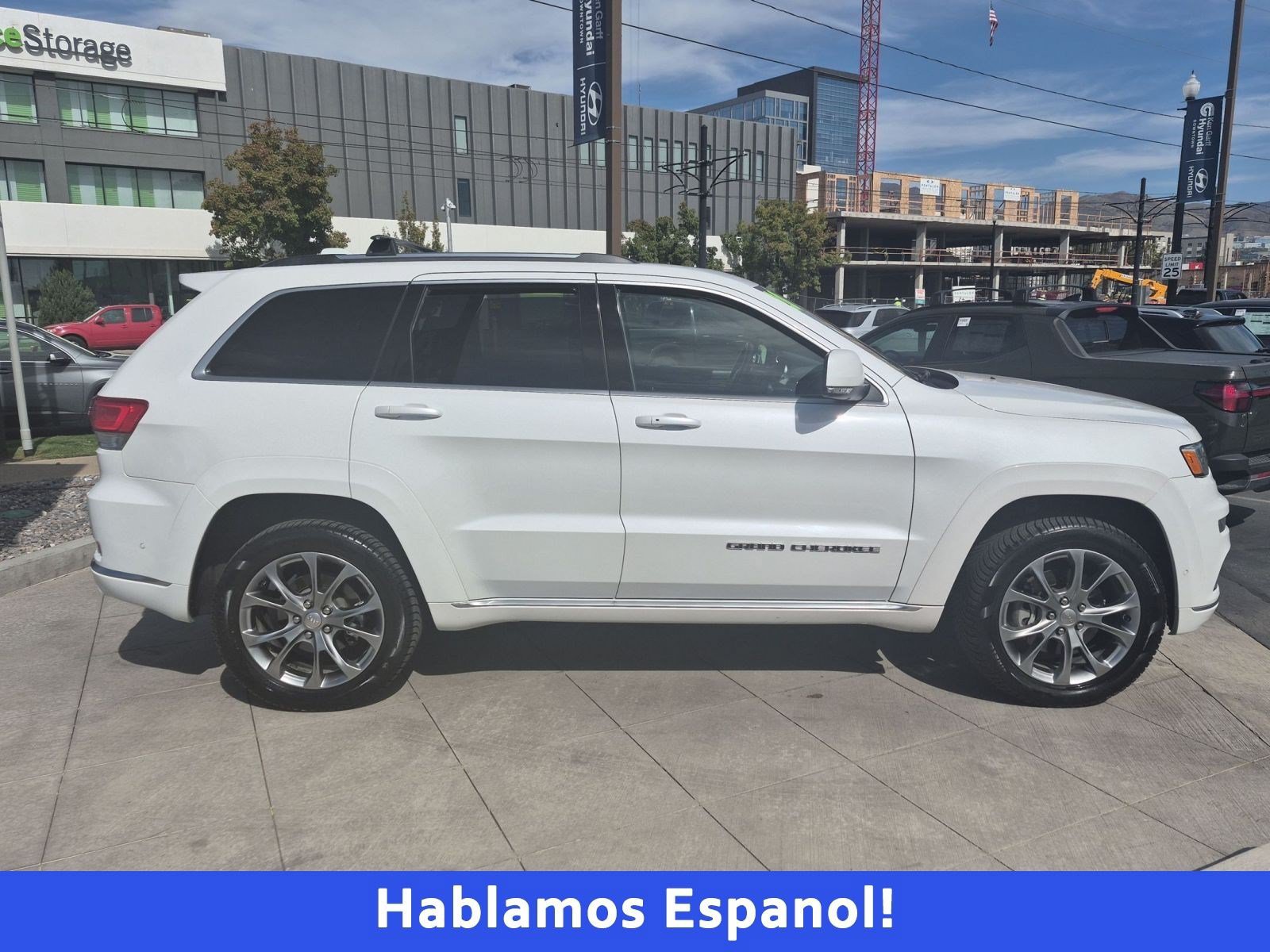 Used 2020 Jeep Grand Cherokee Summit AWD/4WD image 2