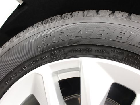 Used 2024 Chevrolet Silverado 1500 Custom RWD image 34