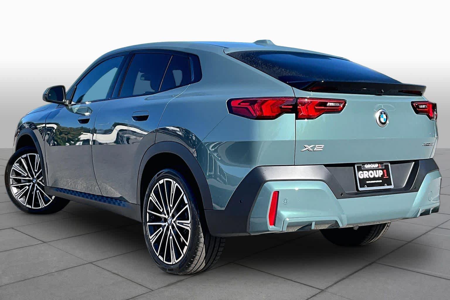 Used 2026 BMW X2 xDrive28i w/ Technology Package AWD/4WD image 11