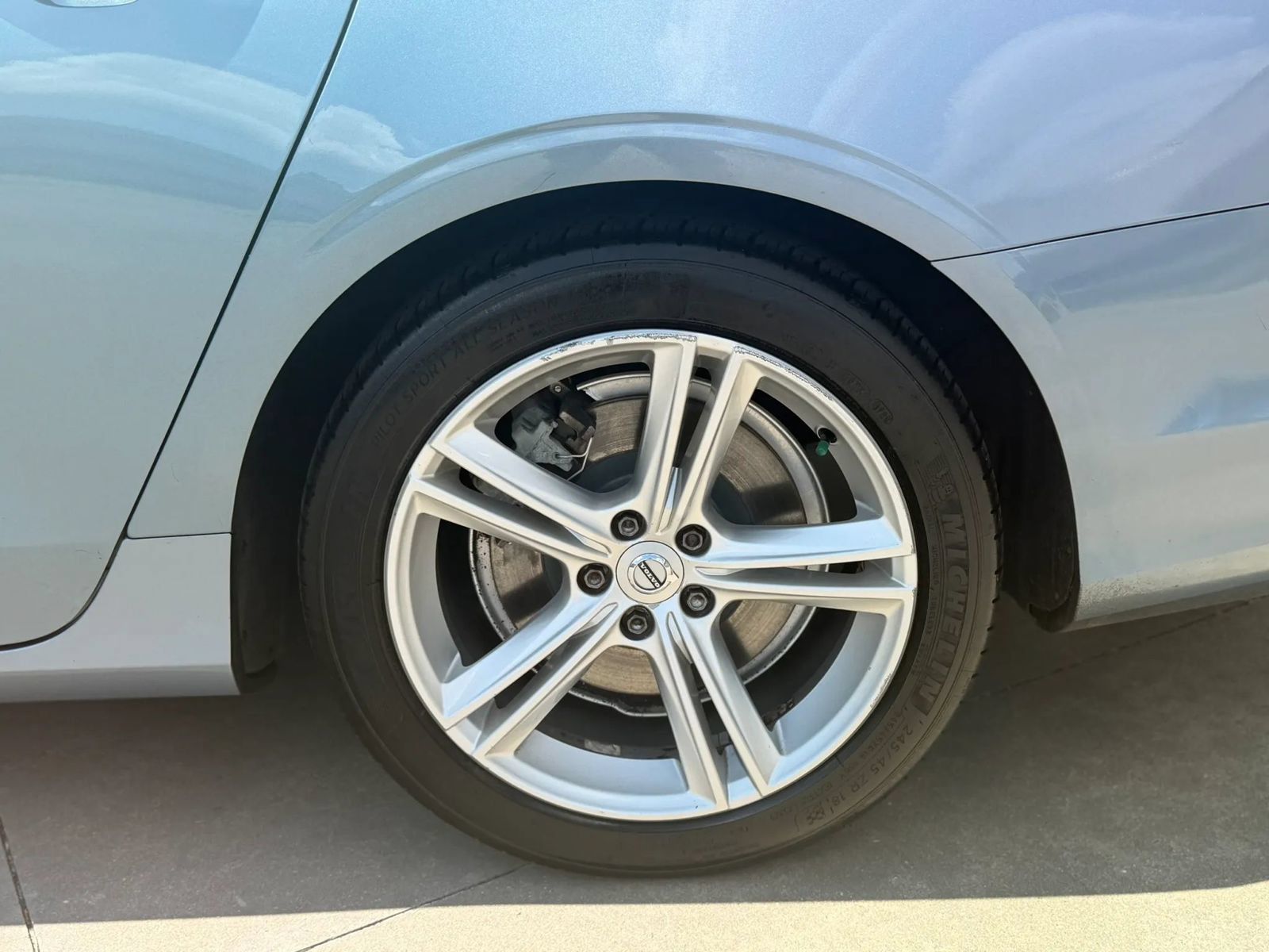 Used 2018 Volvo S90 T5 Momentum w/ Convenience Package FWD image 13