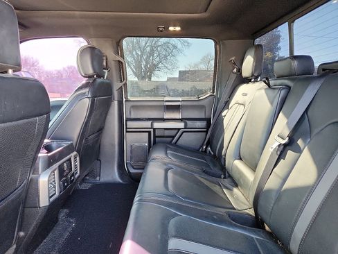 Used 2019 Ford F250 Platinum w/ Platinum Ultimate Package image 9
