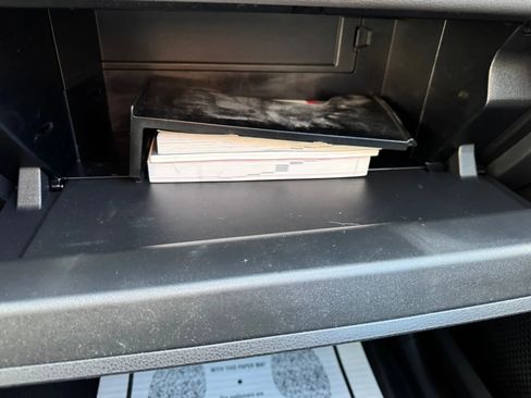 Used 2023 Toyota Sequoia Limited image 41