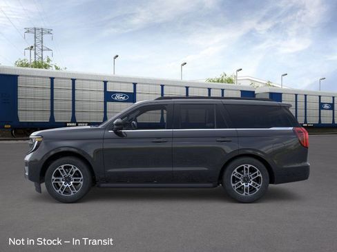 New 2025 Ford Expedition Active image 2