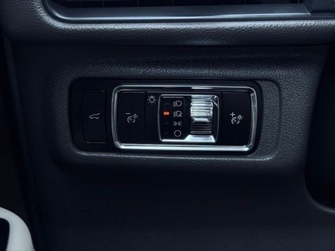 Used 2023 Lincoln Corsair AWD w/ Equipment Group 101A image 35