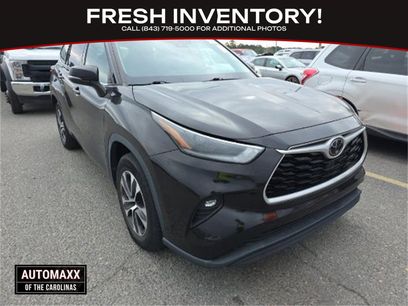 Used 2021 Toyota Highlander XLE