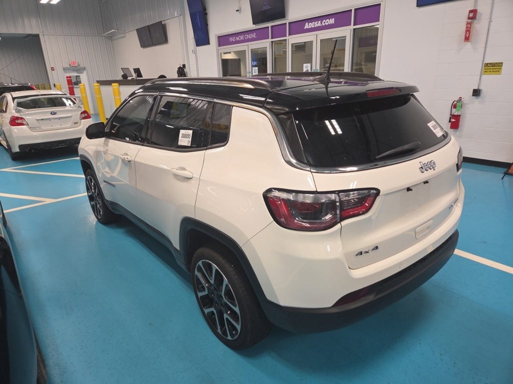 Used 2018 Jeep Compass Limited w/ Navigation Group AWD/4WD image 2