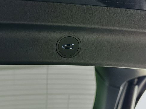 Used 2024 Tesla Model Y Long Range image 27